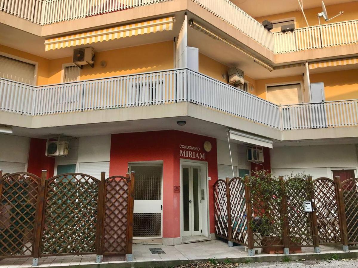 Residence Miriam 2 Bibione Eksteriør billede